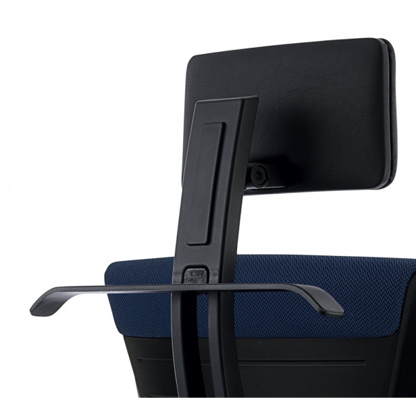 Köhl Tempeo WAVE 6500 schwarz Drehstuhl Kopfstütze mit Kleiderbügel Detail