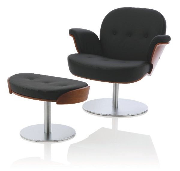 artiso-Lounge-Sessel, Frontansicht, Holzschale, Lederpolster, drehbar, Edelstahl Säule und Edelstahlteller